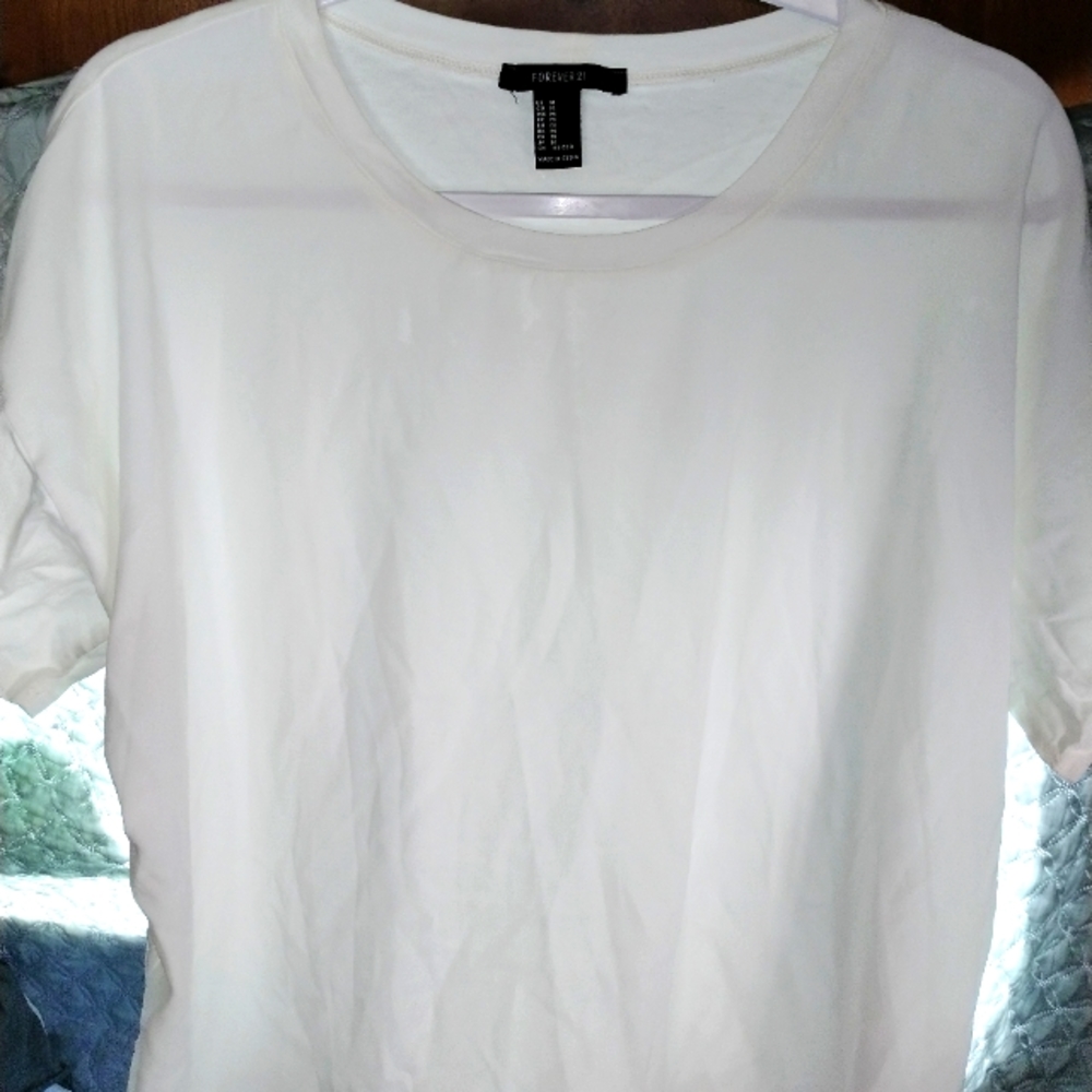 Tee shirt